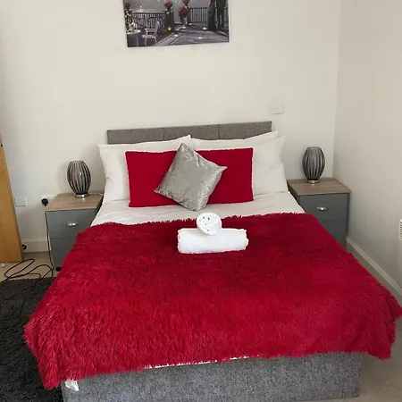 2 Bedroom Luxury Centre