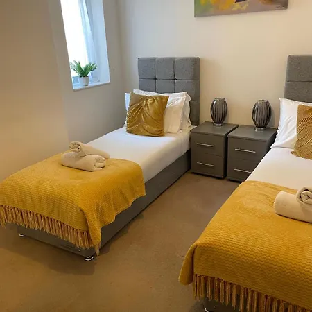 2 Bedroom Luxury Centre Apartment Bristol