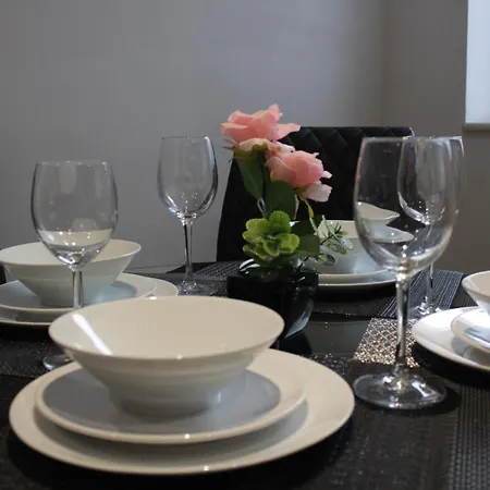 2 Bedroom Luxury Centre Apartment