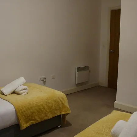 2 Bedroom Luxury Centre Apartment