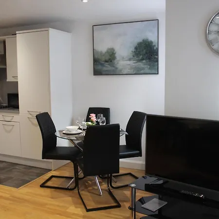 2 Bedroom Luxury Centre *